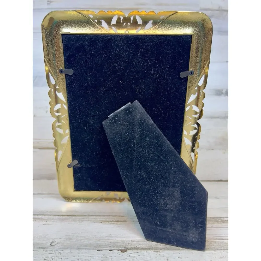 Vintage Gold Tone Ornate Picture Frame 9x7 Holds 4.5x6.5 Photo Tabletop Easel